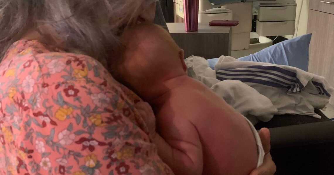 Comment la confiance a déserté les salles de naissance