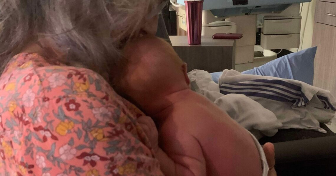 Comment la confiance a déserté les salles de naissance